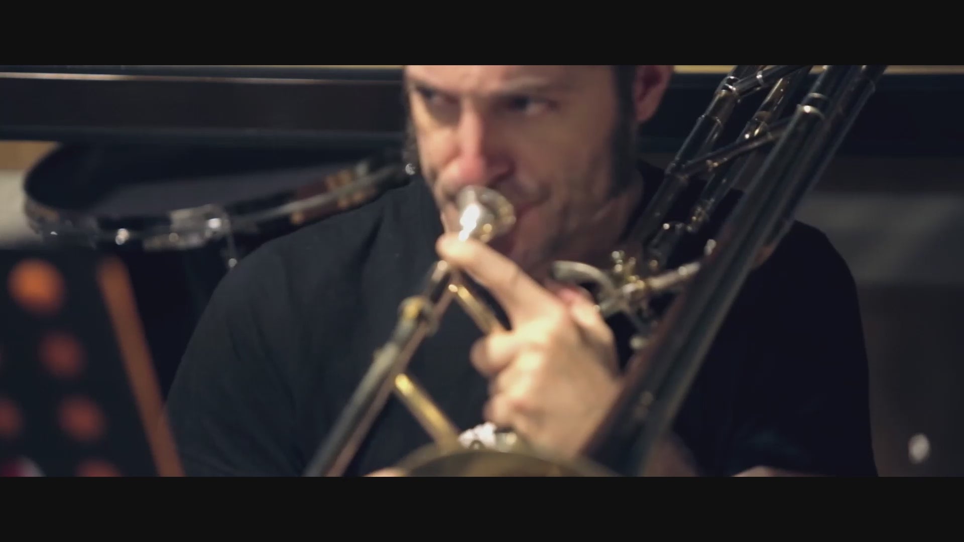 Cargar video: 