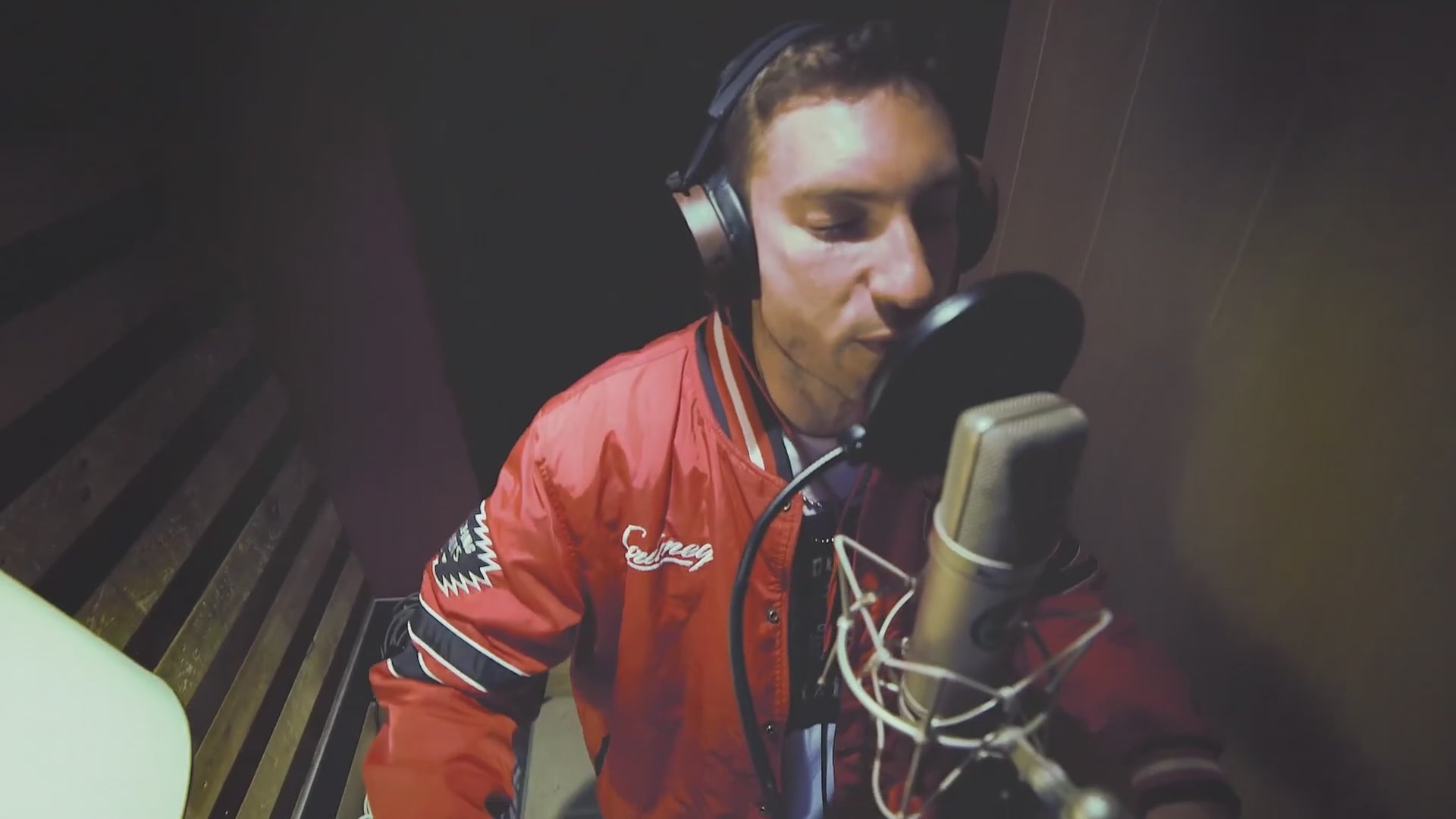Cargar video: 